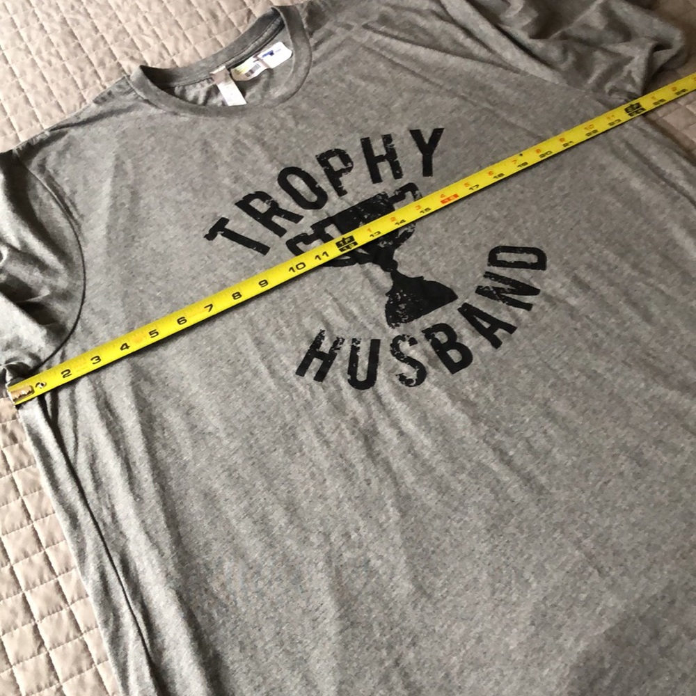 NWOT- Thread Tank Graphic Short Sleeved Tee - Picture 4 of 7